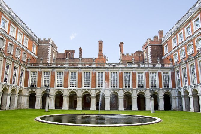 Hampton Court Palace & Garden Maze, Private Tour Admission with Audio Guides - Five hundred years of Hampton Court gardens
