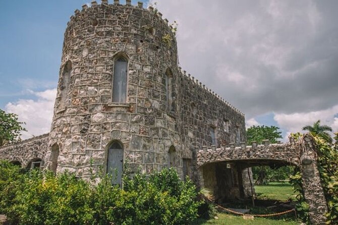 Haunted Miami: Self-Guided Smartphone Audio Driving Tour - Miami Circle and the waterfront stories