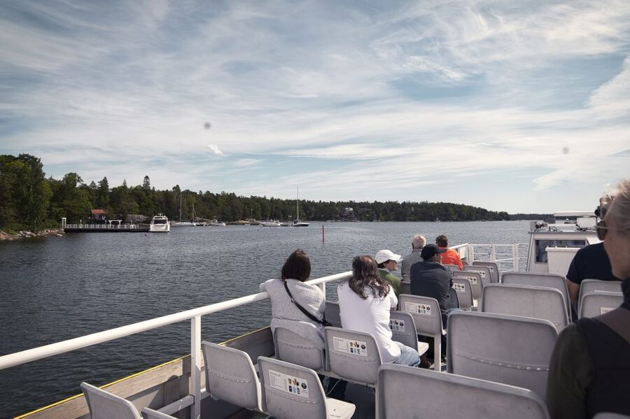 Helsinki: Sightseeing Canal Cruise with Audio Commentary - Who should book this cruise?