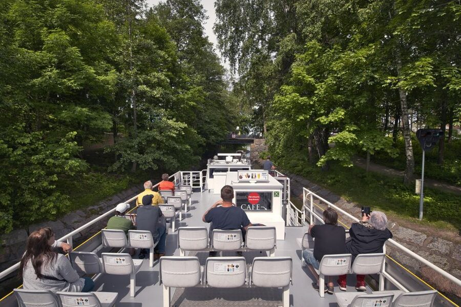 Helsinki: Sightseeing Canal Cruise with Audio Commentary - Korkeasaari Zoo and the icebreakers