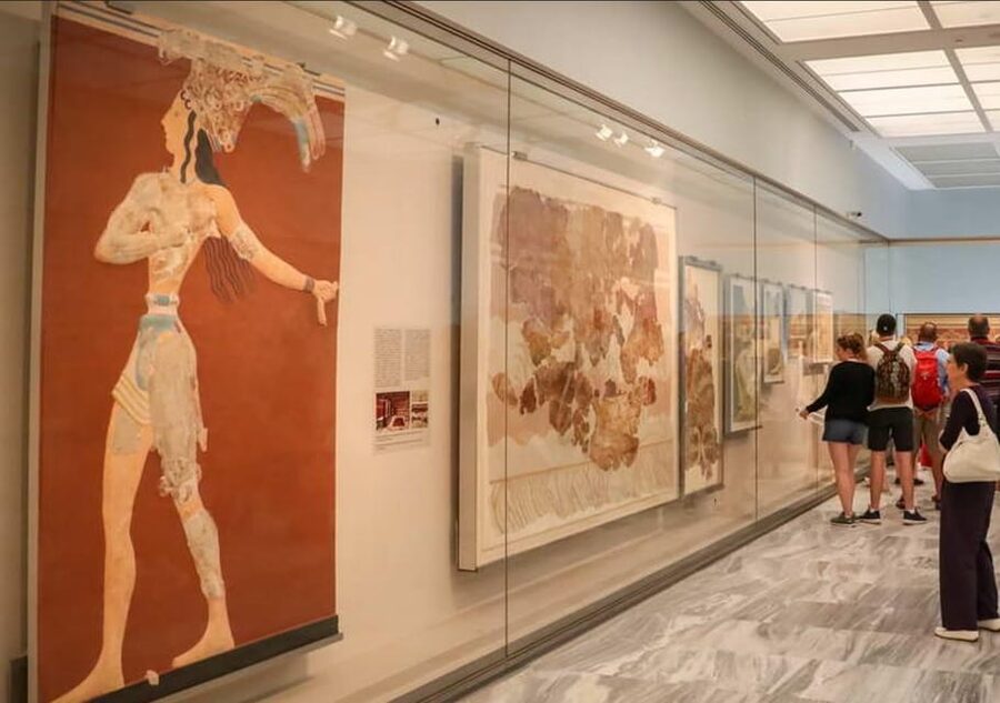 Heraklion: Archaeological Museum Ticket with City Audio Tour - The Minoan galleries and their vivid frescoes