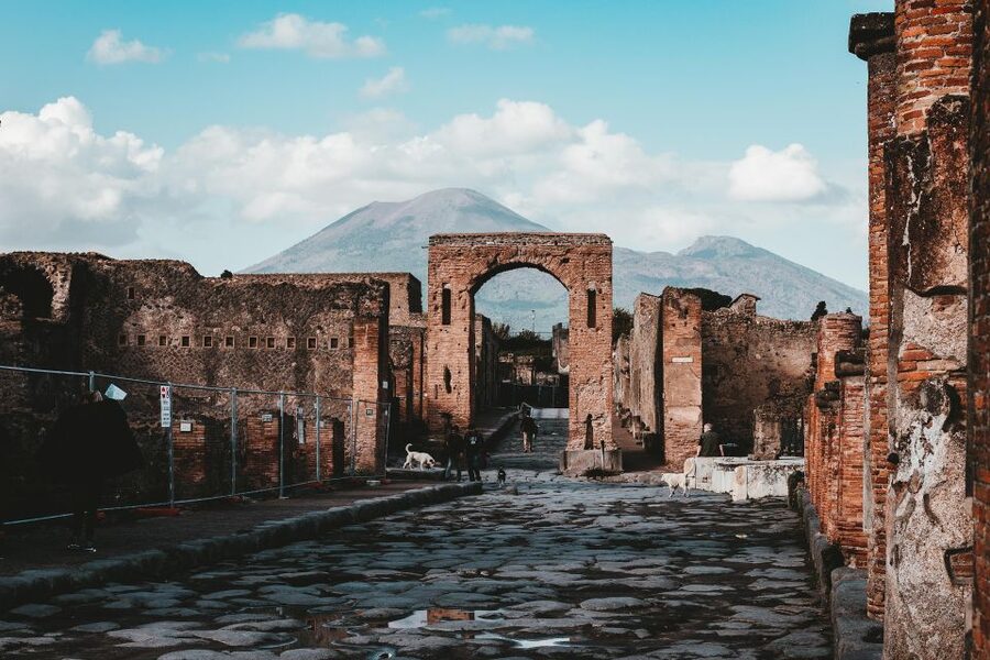 Herculaneum and Pompeii in one day: Audioguides + Tkts (art) - Choosing the order of the two parks
