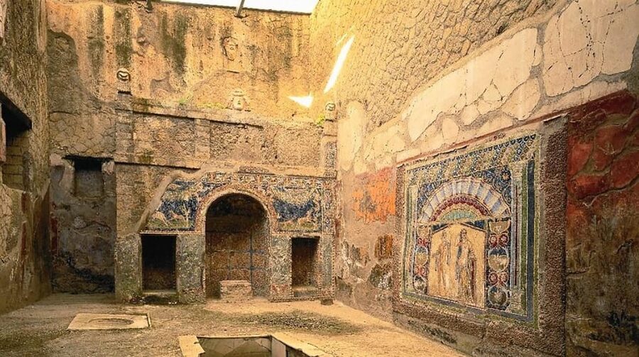 Herculaneum: Skip-The-Line Entrance Tickets + Audioguide - Why Herculaneum feels different from a standard ruin