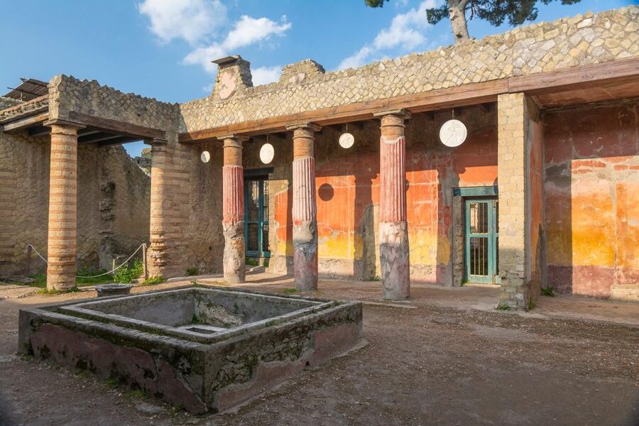 Herculaneum: Skip-the-Line Entry Ticket with Audio Guide - Why Herculaneum feels different from Pompeii