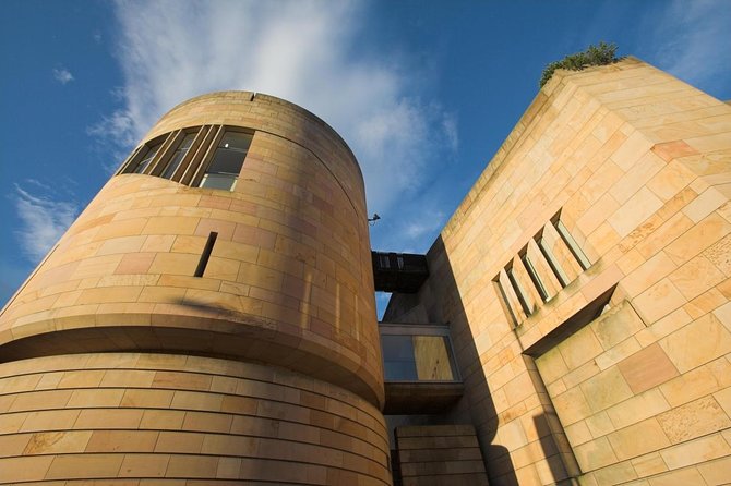 Highlights from Edinburgh’s Old Town: A Self-Guided Audio Tour - Key points to know before you book