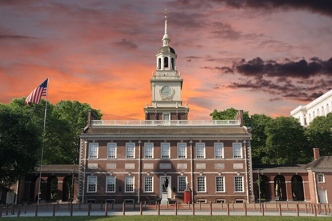 Historic Sites of Philadelphia Self-Guided Walking Audio Tour - Betsy Ross and the stories behind the symbols