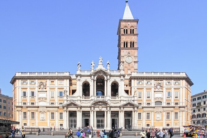 Hop-on Hop-off and Saint Mary Major with Audio Guide Option - Piazza Venezia and Rome’s central crossroads