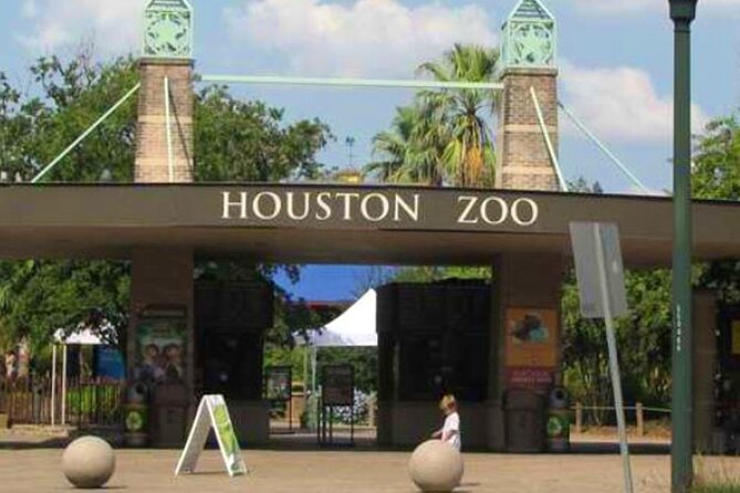 Houston Self-Guided Audio Tour - Houston Zoo and conservation beyond the gates