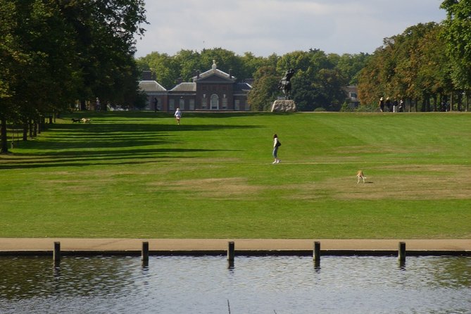Hyde Park and Kensington Gardens: A Self-Guided Audio Tour - Budge’s Walk and the Speke Monument