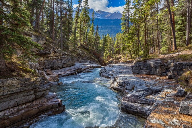 Icefields Parkway Self-Guided Driving Audio Tour - Saskatchewan River Crossing and Banff viewpoints