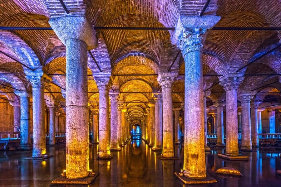 Istanbul:Basilica Cistern Skip-the-Line Ticket & Audio Guide - Descending 52 steps into the old reservoir