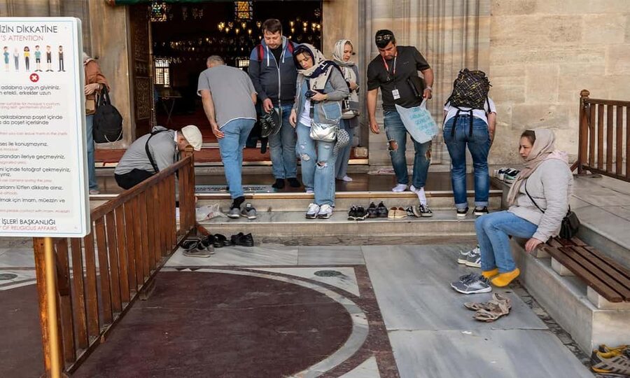 Istanbul: Blue Mosque Guided Tour & Süleymaniye Audio Guide - What the live guide adds