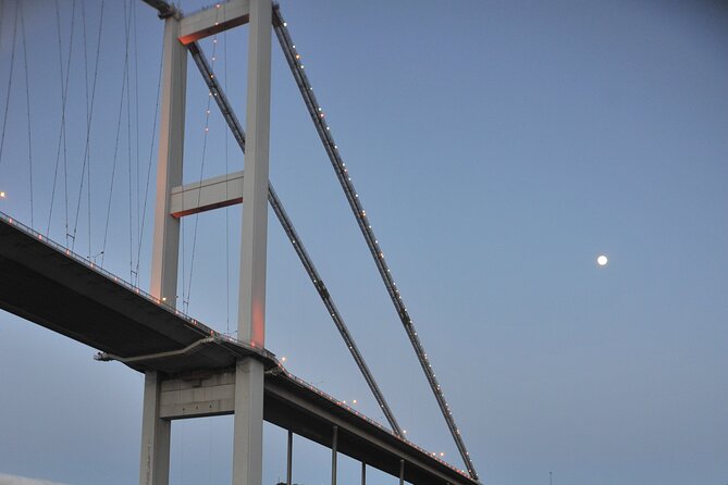 Istanbul: Bosphorus and Golden Horn Cruise with Audio Guide - The Asian shore, Beylerbeyi, and Anatolian Fortress
