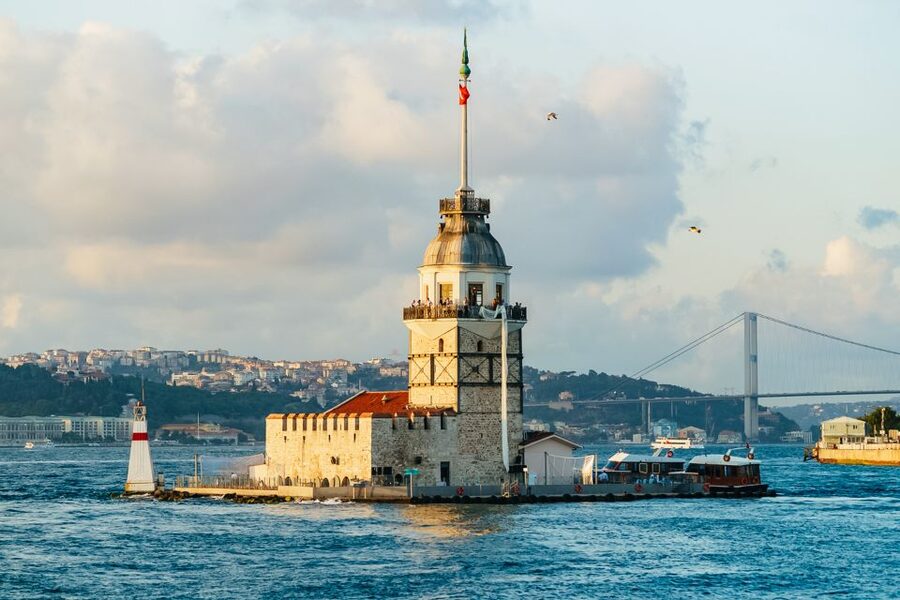 Istanbul: Bosphorus Cruise w/Audio Guide and Sunset Option - Maiden’s Tower and the Return to the Historic Center