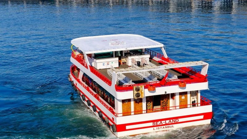 Istanbul: Bosphorus Sightseeing Cruise Tour with Audio Guide - Ortaköy Mosque and the first bridge