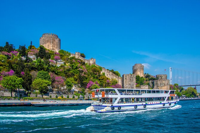 Istanbul Bosphorus Sightseeing Cruise with Audio Guide - Starting at Kabataş and getting settled