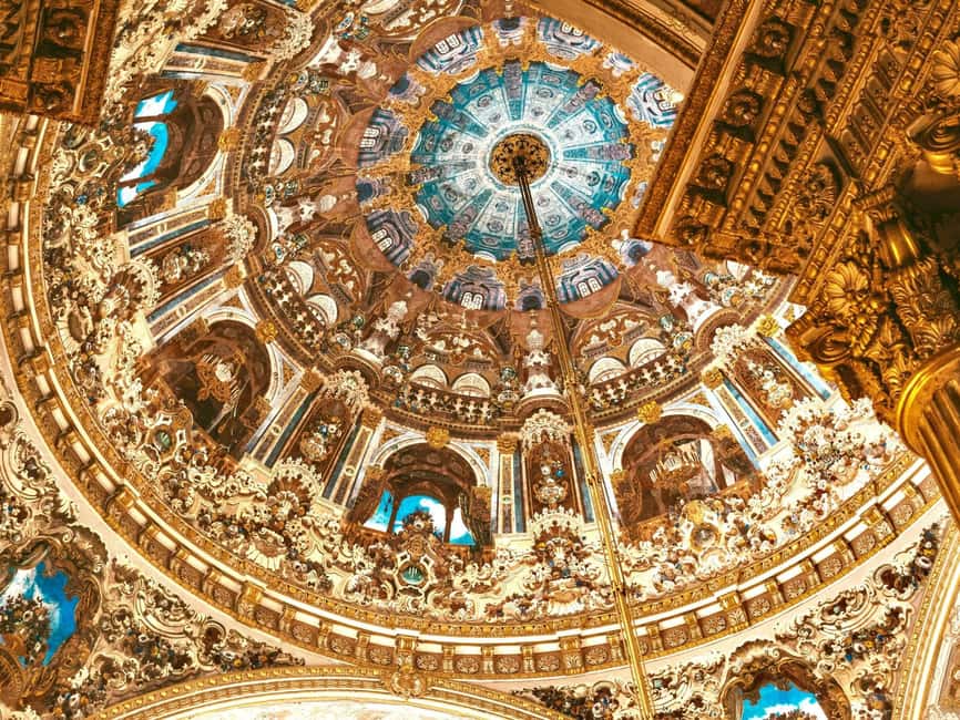 Istanbul:Dolmabahce Palace Skip-the-Line Entry & Audio Guide - Atatürk’s final days add another layer