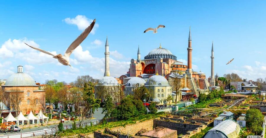 Istanbul: Hagia Sophia Entry Ticket with Audio Guide - What the live tour adds