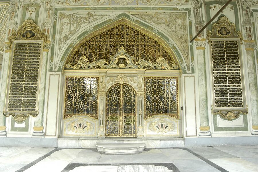 Istanbul: Topkapi Palace and Harem Ticket with Audio Guide - Key points at a glance