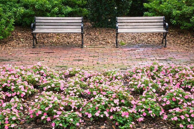 Johnson Square to Independent Presbyterian: A Self-Guided Audio Tour of Savannah - How the app changes the walking experience