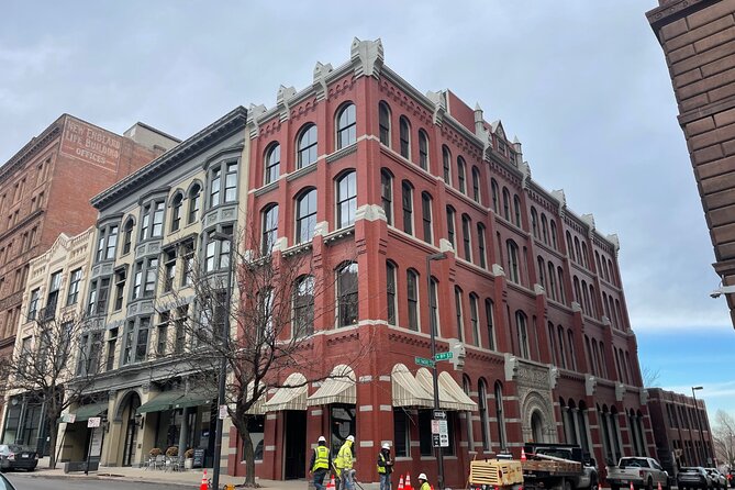 Kansas City Self-Guided Walking Audio Tour - How the Action Tour Guide app works
