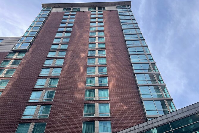 Kansas City Self-Guided Walking Audio Tour - Jackson County Courthouse and shared civic design