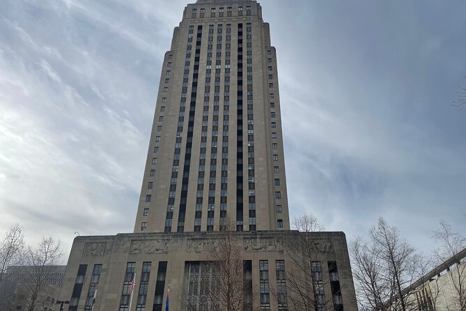 Kansas City Self-Guided Walking Audio Tour - Barney Allis Plaza and the lost Gayety