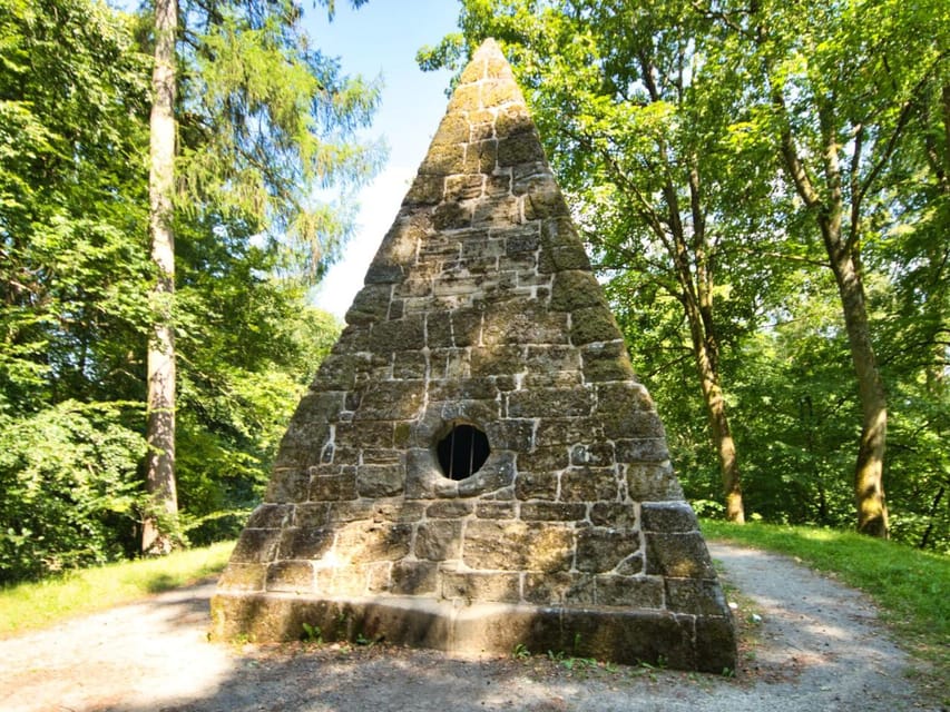 Kassel Wilhelmshöhe Audio Rally by P.I. Sir Peter Morgan - Following the route toward Hercules