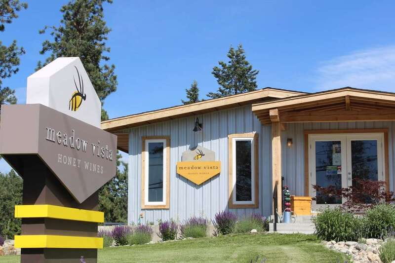 Kelowna: E-Bike Bee Tour w/ Tastings, Lunch, and Audioguide - The one-hour ride to Meadow Vista