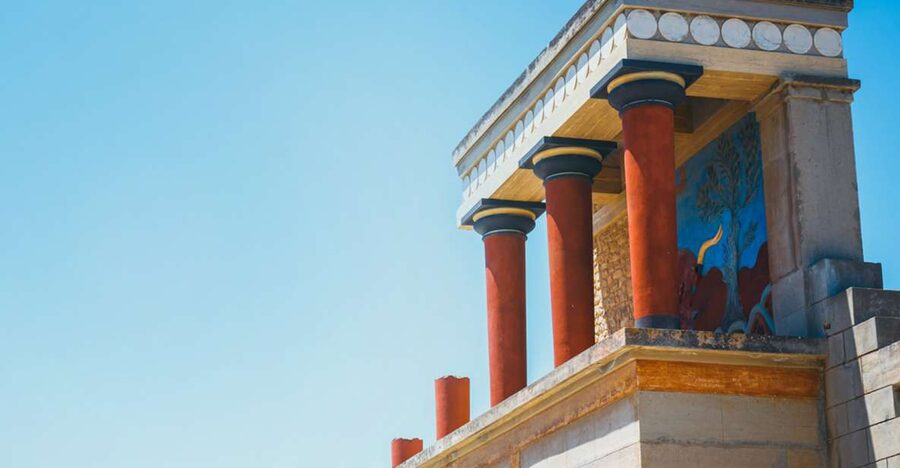 Knossos Palace: E-ticket with Audio and Heraklion City Tour - Entering the palace and finding the Minoan story