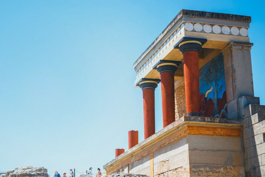 Knossos Palace: E-ticket with Audio and Heraklion City Tour - The Throne Room and Tripartite Shrine