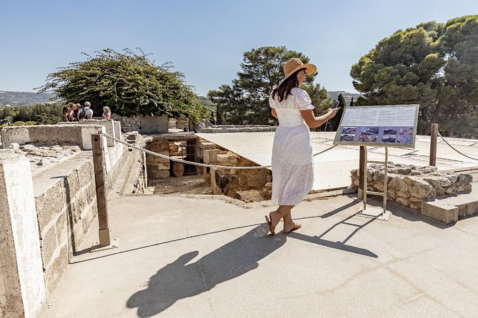 Knossos Palace: Self-Guided Audio Tour on your Phone (without ticket) - How the route works on your phone