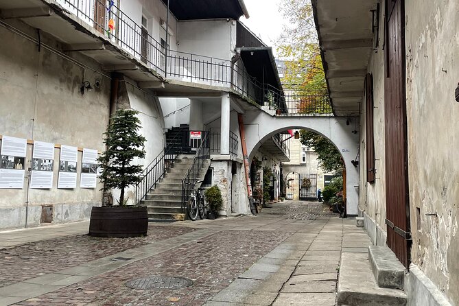 Krakow Jewish Ghetto and Quarter Audio Guided Walking Tour - Entering Kazimierz through Plac Wolnica