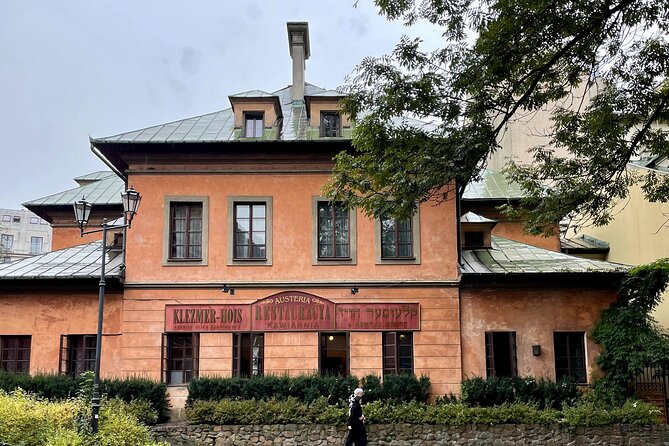 Krakow Jewish Ghetto and Quarter Audio Guided Walking Tour - Jan Karski and the Old Synagogue