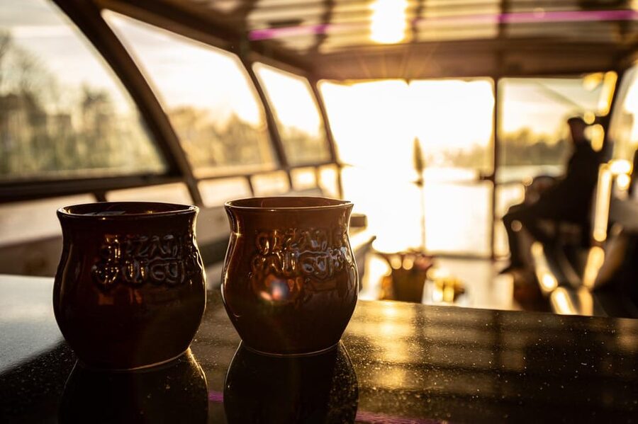 Krakow: Sightseeing Cruise on Vistula River with Audio Guide - Ghetto Heroes Square and Podgórze