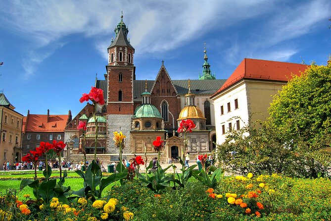 Krakow Walking Tour with Audioguide on Your Smartphone - From medieval classrooms to Kanonicza Street
