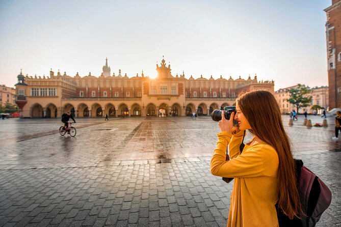 Krakow Walking Tour with Audioguide on Your Smartphone - Remembering Jan Karski and the ghetto