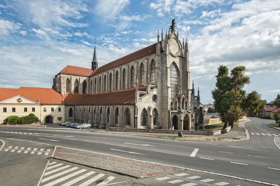 Kutná Hora: Sedlec Ossuary Skip-the-Line Ticket & Audioguide - What the skip-the-line ticket is really worth