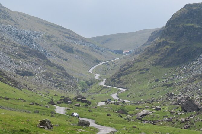 Lake District Landscapes: A Self-Guided Audio Drive from Keswick - A self-guided route with real control