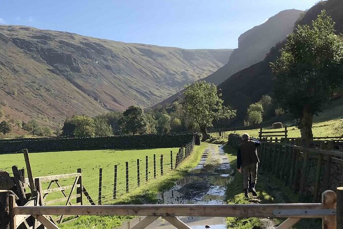 Lake District Landscapes: A Self-Guided Audio Drive from Keswick - Borrowdale, Vikings, monks and the Bowder Stone