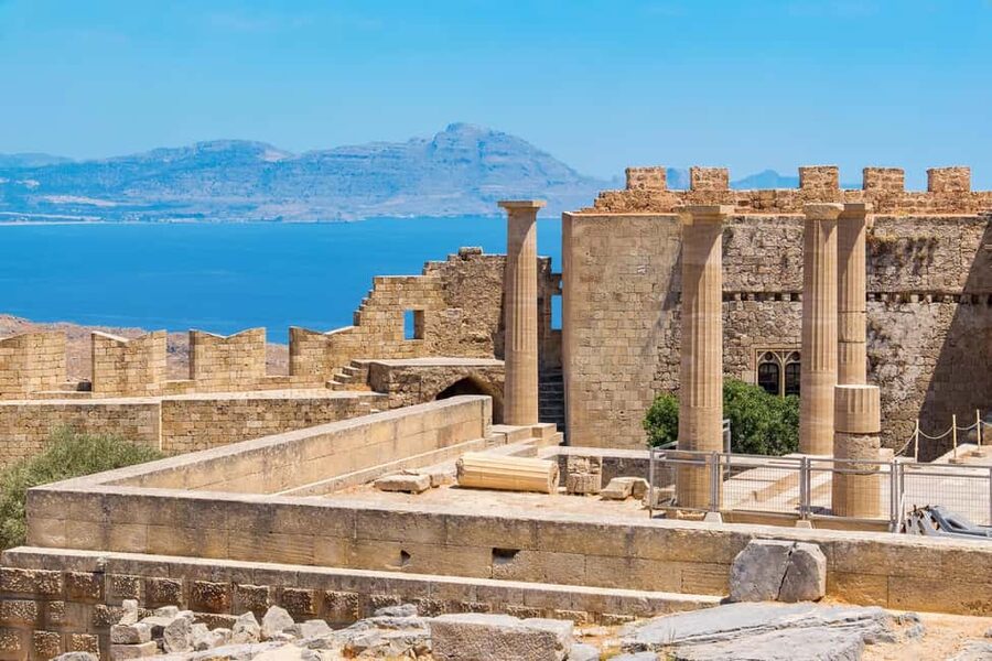 Lindos Acropolis Self-Guided Tour with 3D & Audio (No entry) - Walking through ancient Lindos