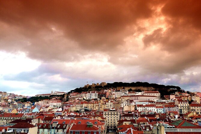 Lisbon Castel Sao Jorge Skip the line Tickets with Audio Guide - Arriving at the hilltop fortress