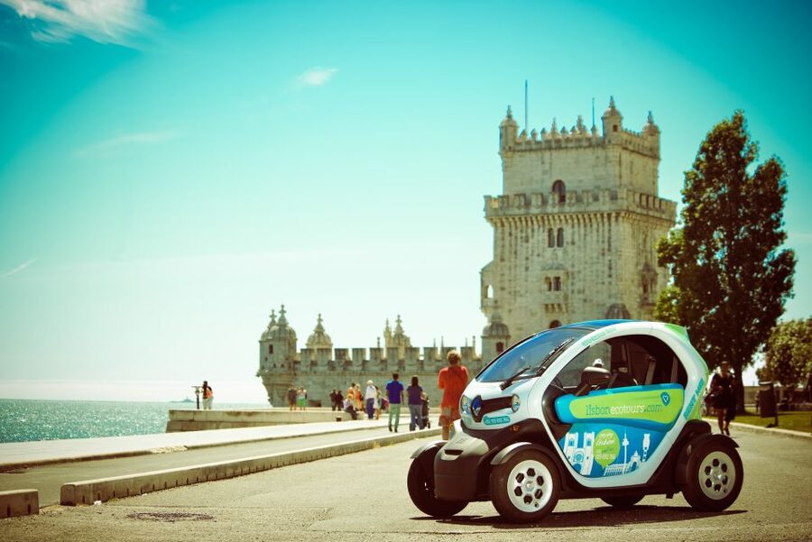 Lisbon: Electric Car Discovery Tour & GPS Audio Guide - Key points at a glance
