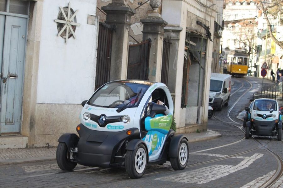 Lisbon: Electric Car Moorish Tour with GPS Audio Guide - Senhora do Monte and Mouraria