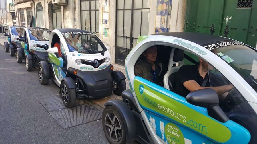 Lisbon: Electric Car Moorish Tour with GPS Audio Guide - Alfama, Sé Cathedral, and Portas do Sol