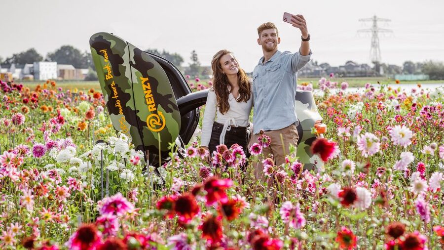 Lisse: Drive-it-Yourself Summer Flower GPS Audio Tour - The summer flower and dahlia show gardens