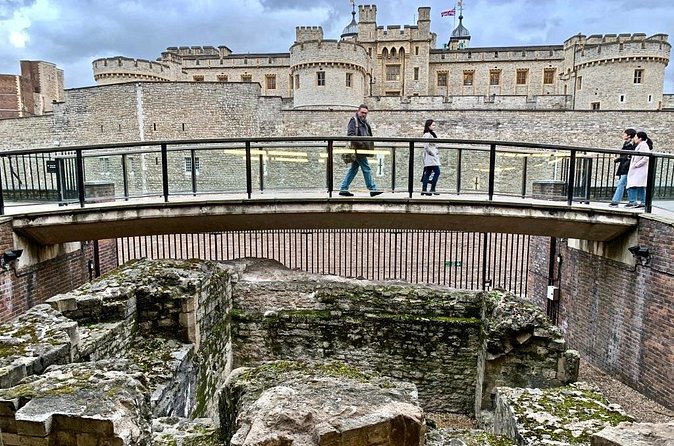 Londinium's Footprint: Explore London's Roman wall on a self-guided audio tour - A church shaped by the Blitz and an IRA bombing