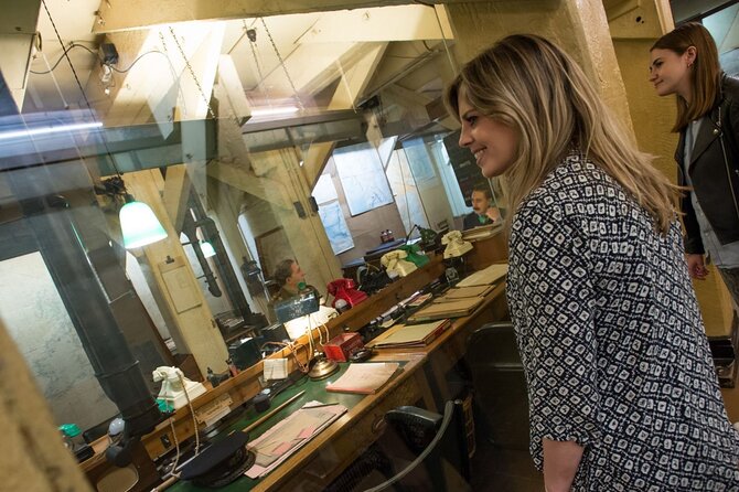 London: Churchill War Rooms Ticket & Political London Audio Tour - The Churchill Museum after the rooms