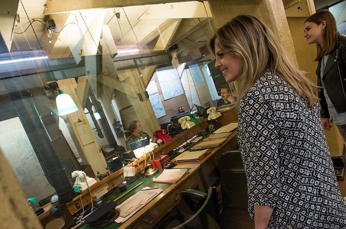 London: Churchill War Rooms Ticket & Political London Audio Tour - How the self-guided audio works
