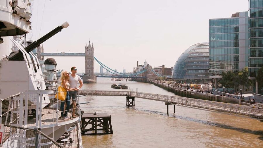 London: HMS Belfast Ticket & Southbank Highlights Audio Tour - From D-Day service to museum ship